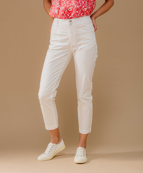 Pantalon CHARLIZE slim 7/8ème 2 boutons métal  - Blanc - C'est Beau la Vie Pantalon CHARLIZE slim 7/8ème 2 boutons métal  - Blanc - C'est Beau la Vie