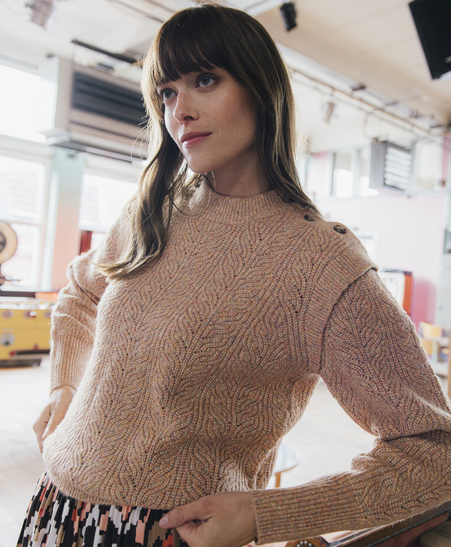 Pull REVE - Pull maille fantaisie épaulette et boutons épaule -  Crevette - C'est Beau la Vie
